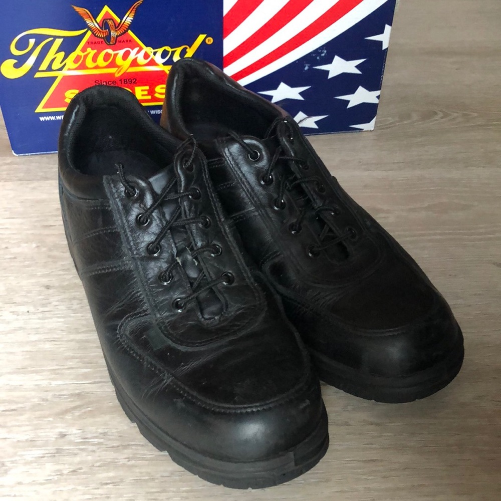 Like NEW Thorogood LEATHER shoes. Size 12 M. Made in the USA. Postal Certified